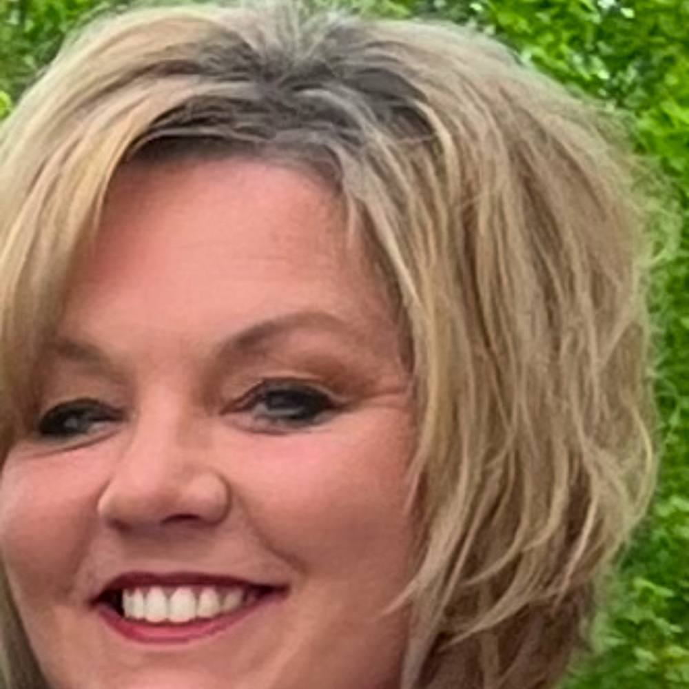 Meet your Posher, Ellisyn
